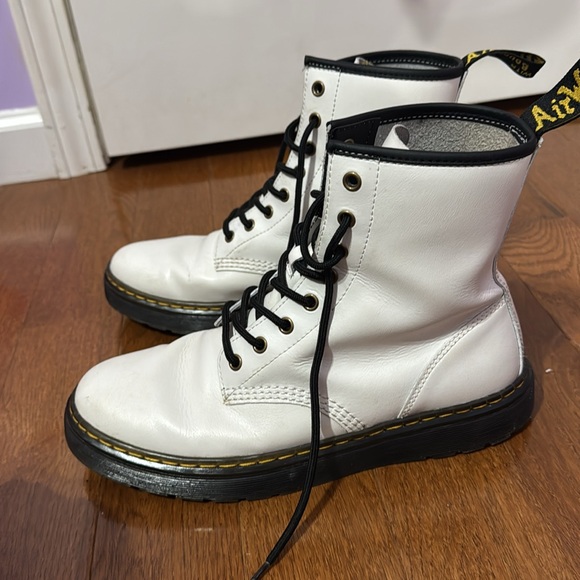 Dr. Martens White Leather Boots - Picture 4 of 6